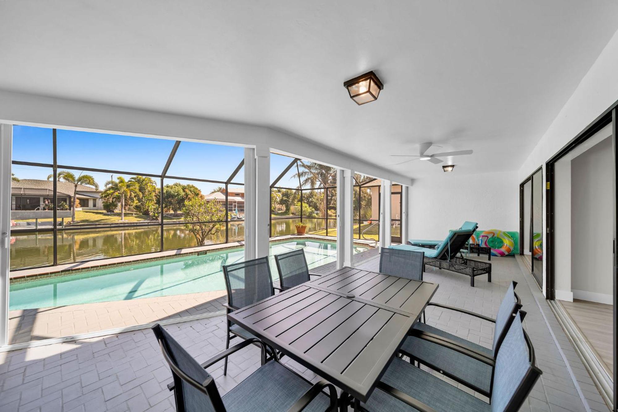 Luxury Waterfront Haven In Cape Coral - Dog-Friendly Escape With Private Pool Villa Екстериор снимка